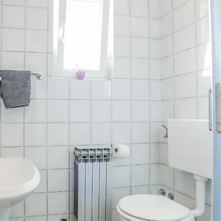 Casa Risolina For 10 Persons With Private Swimmingpool Vodnjan