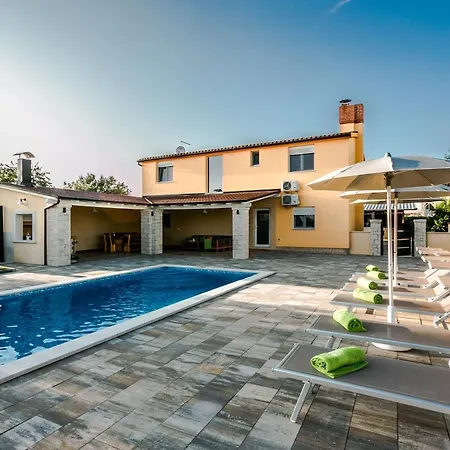 Casa Risolina For 10 Persons With Private Swimmingpool *
