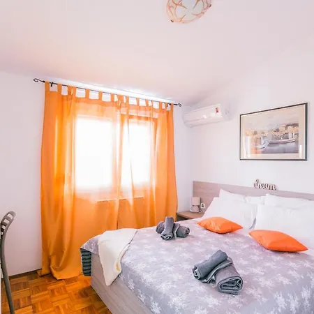 Casa Risolina For 10 Persons With Private Swimmingpool Villa