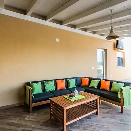 Casa Risolina For 10 Persons With Private Swimmingpool Villa Vodnjan